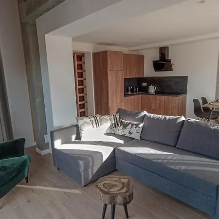 Woodstone 卡尔帕奇