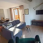 Woodstone Apartament *